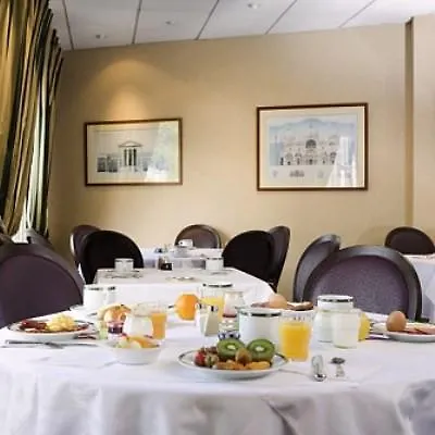 Mercure Imperial Hotel 4*