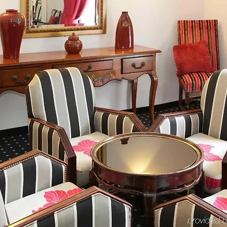 Mercure Imperial Готель Лурд